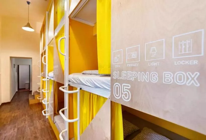 Adagio Hostel 1.0 Oktogon