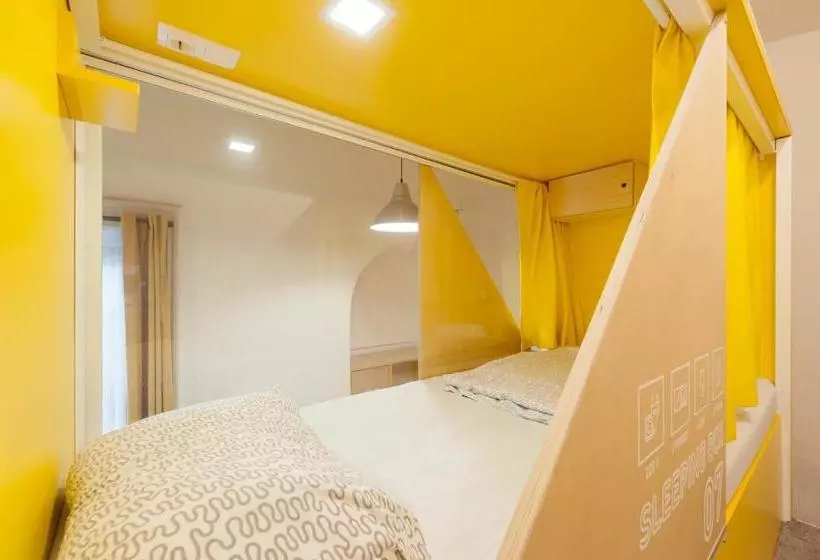 Adagio Hostel 1.0 Oktogon