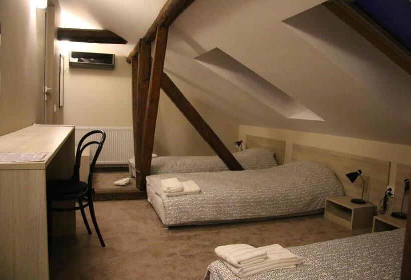 هاستل La Maison Ruse