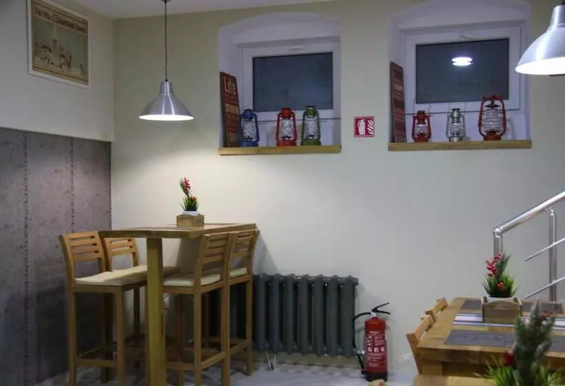 هاستل La Maison Ruse
