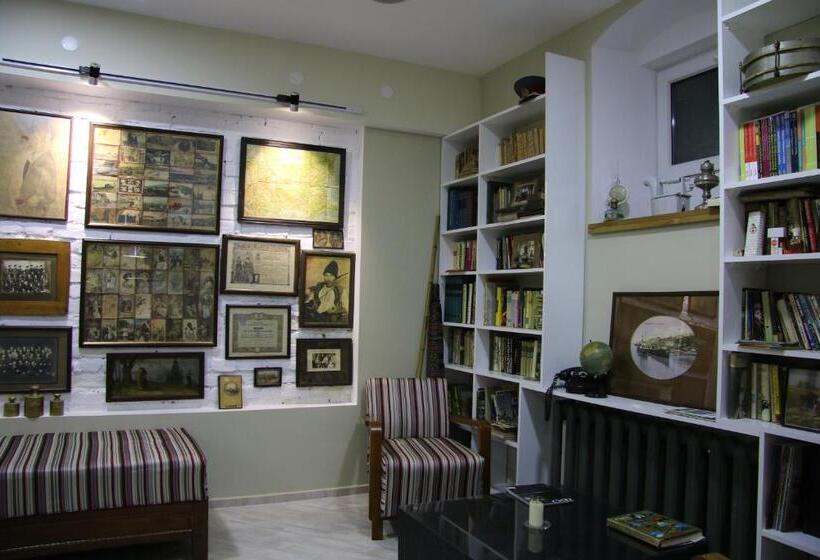 هاستل La Maison Ruse