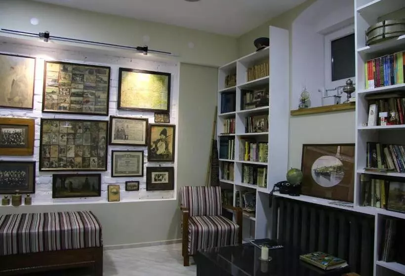 هاستل La Maison Ruse