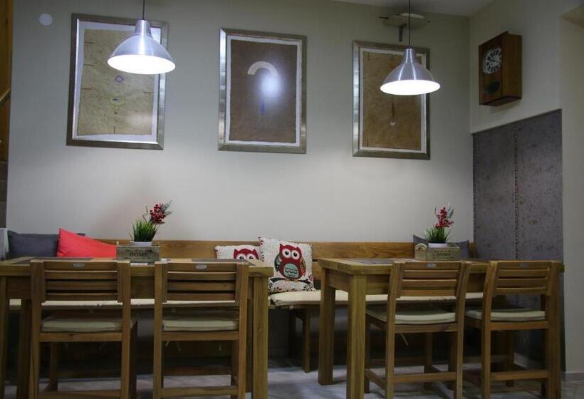 هاستل La Maison Ruse