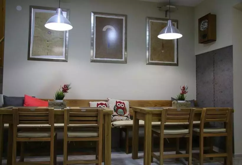 هاستل La Maison Ruse