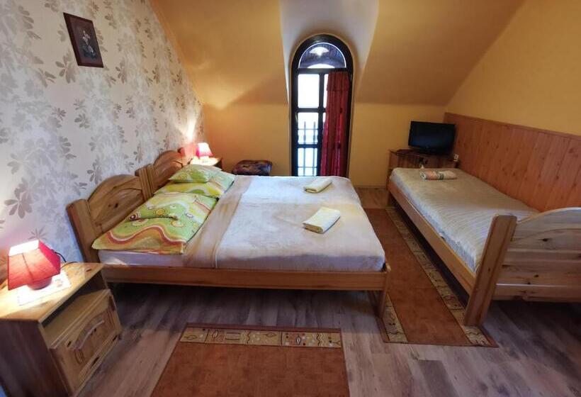 ベッドアンドブレックファースト Hegyi Panzió