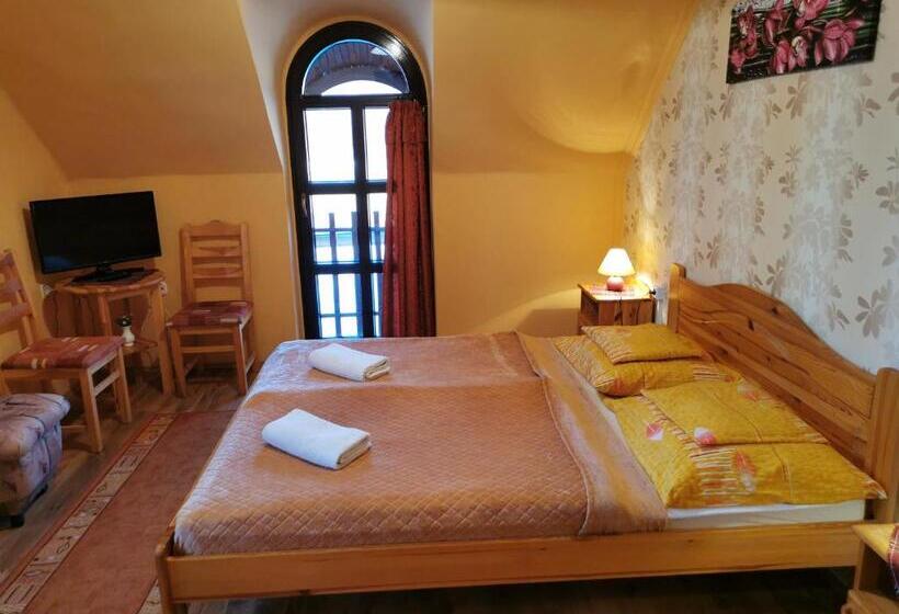 ベッドアンドブレックファースト Hegyi Panzió