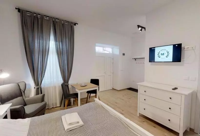 تختخواب و صبحانه Minerva Panzió