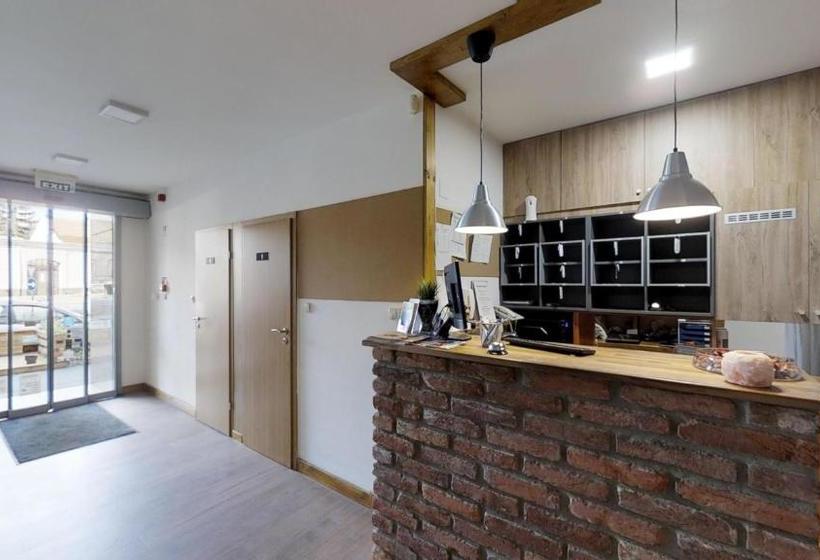 مبيت وإفطار Minerva Panzió