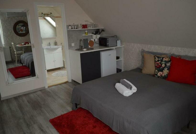 צימר Rebeka Panzió