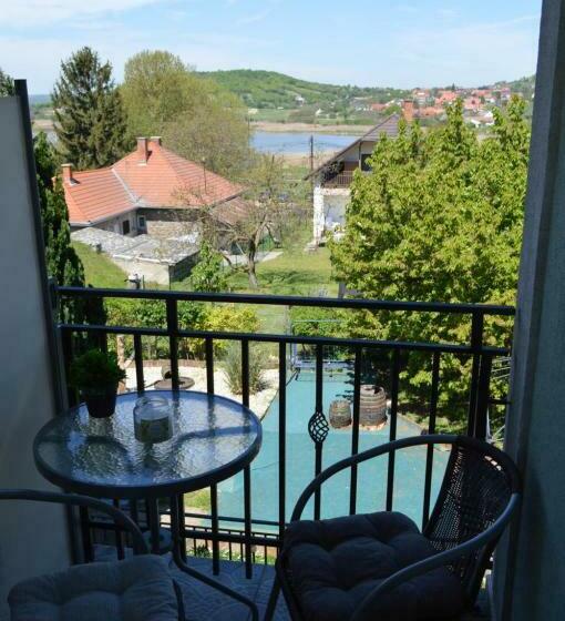 צימר Rebeka Panzió