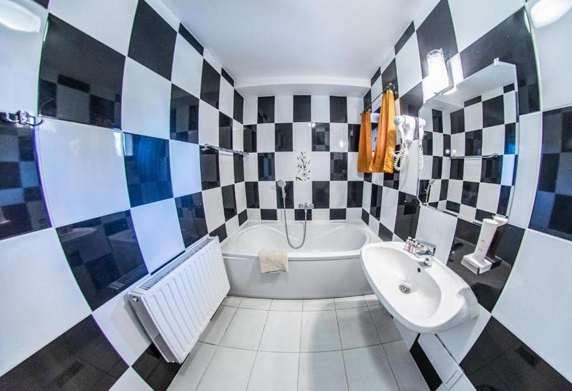 Borhotel Sziluett Farkasmály