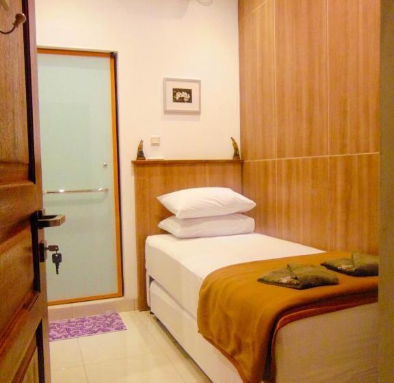 Cabin Hotel Bhayangkara