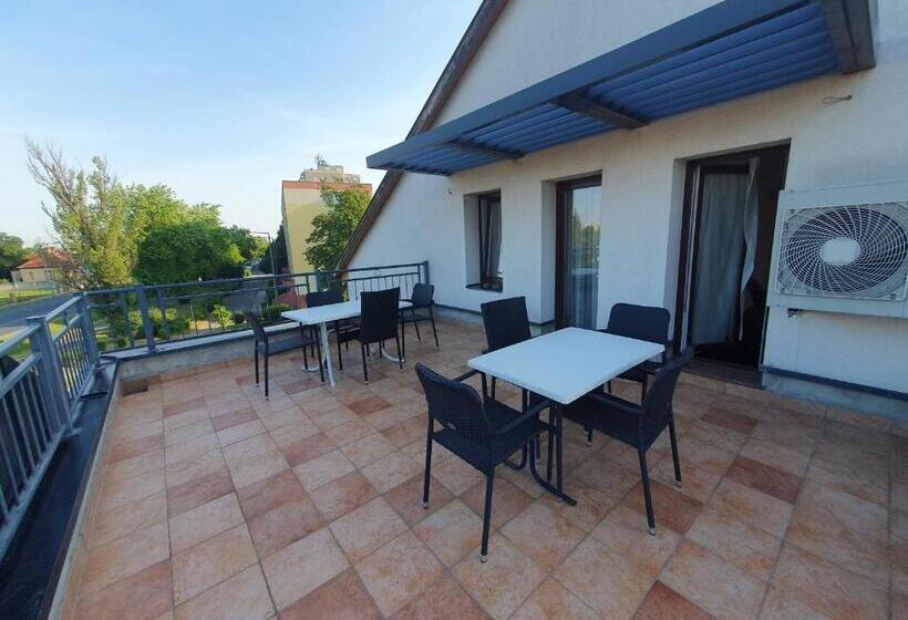 Corvina Hotel Restaurant