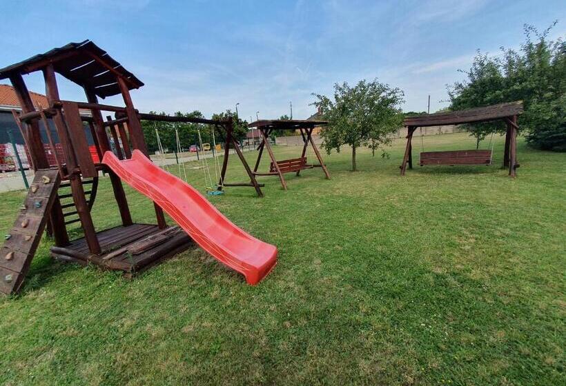 Corvina Hotel Restaurant