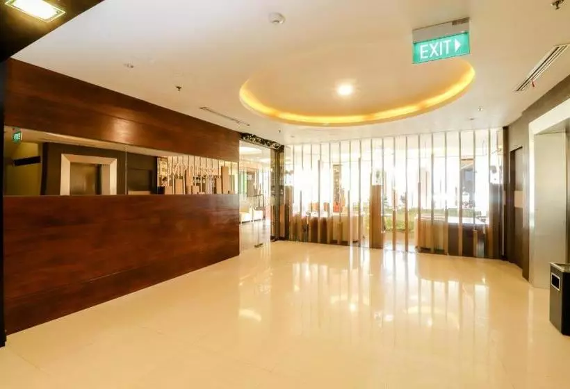 هتل Empress  Makassar