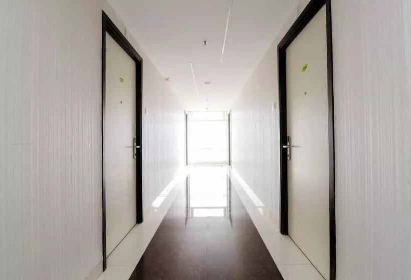 هتل Empress  Makassar