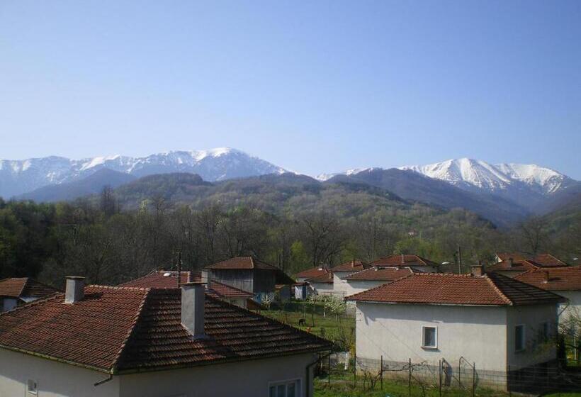 Family Hotel Balkana