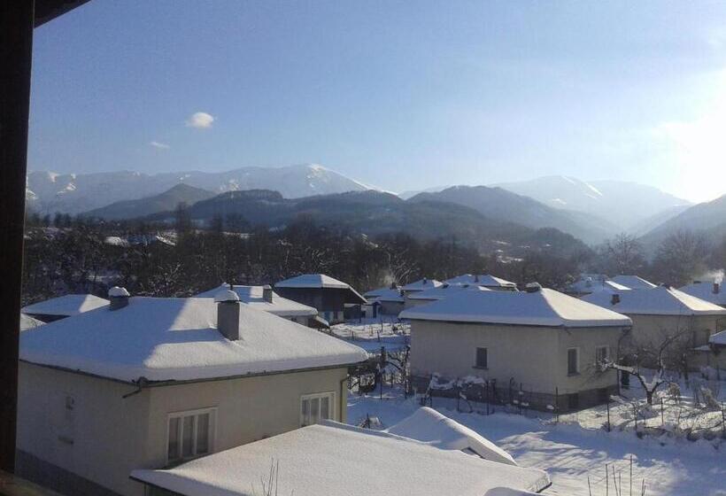 Family Hotel Balkana