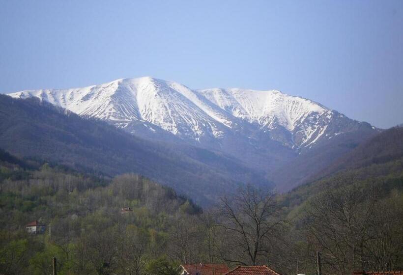 Family Hotel Balkana