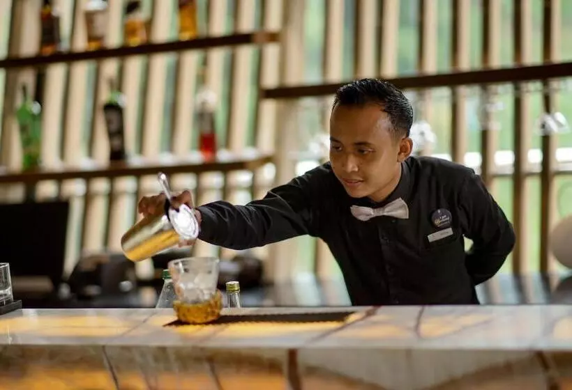 Hotelli Aruna Senggigi Resort & Convention