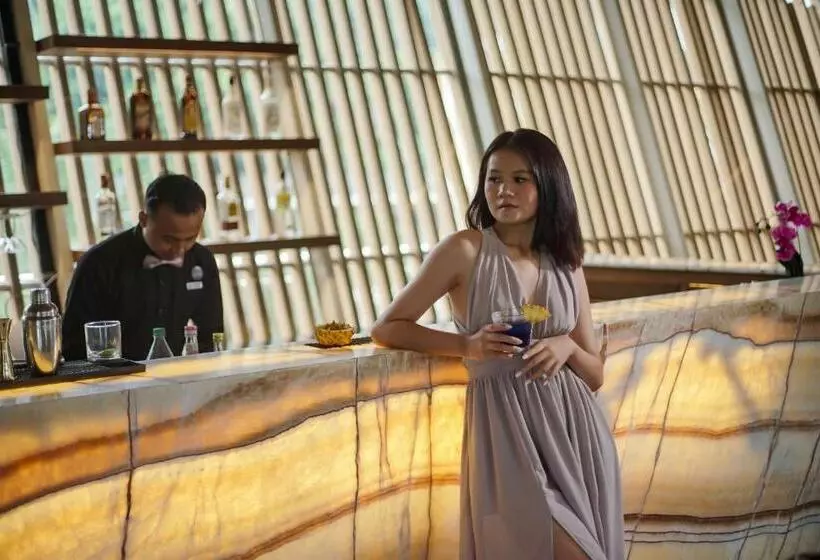 Hotelli Aruna Senggigi Resort & Convention