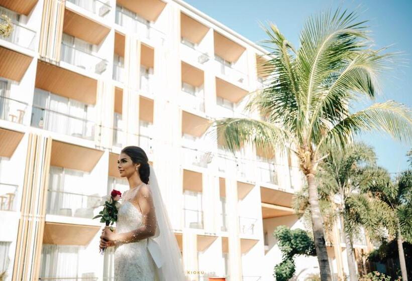 Отель Aruna Senggigi Resort & Convention