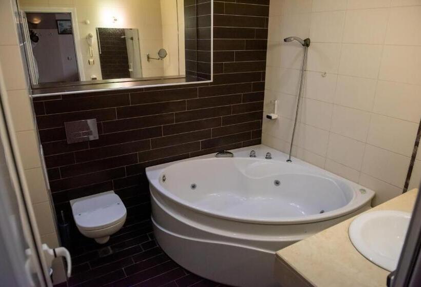 فندق Monte Cristo