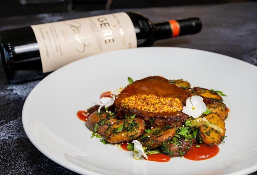 Отель Munkácsy