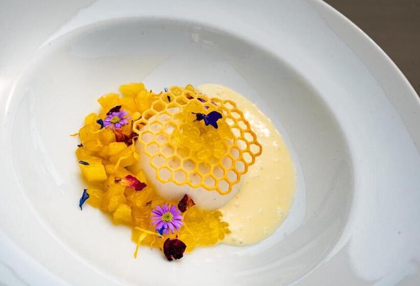 Отель Munkácsy