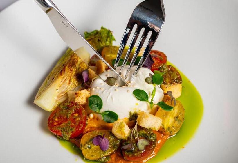 Отель Munkácsy