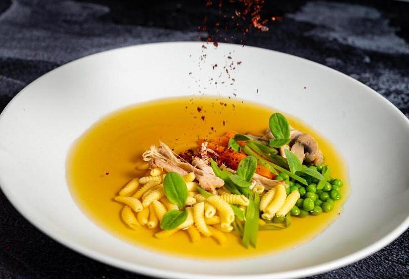 Отель Munkácsy