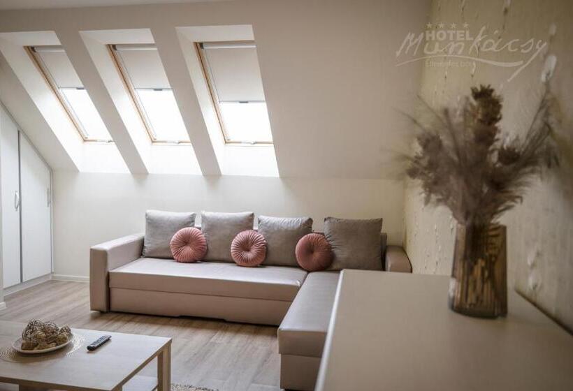 Отель Munkácsy