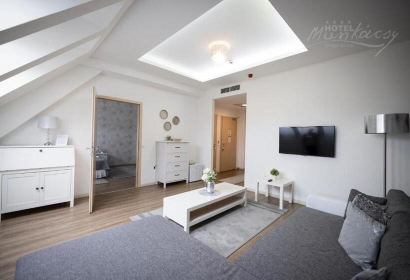 Отель Munkácsy