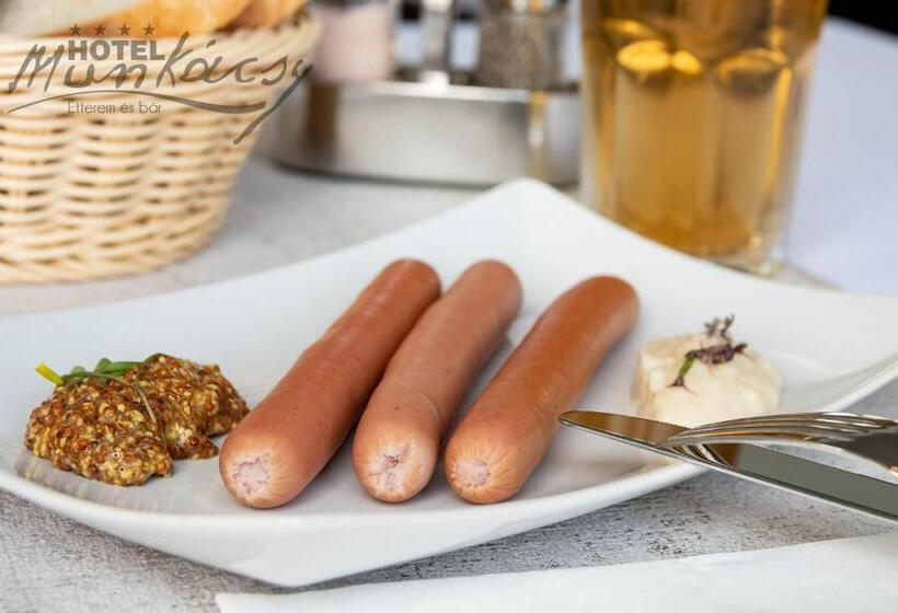 Отель Munkácsy