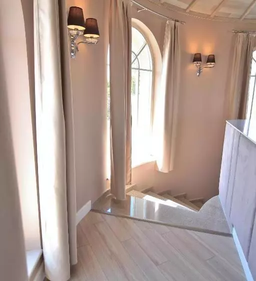 هتل Residence House Ruse