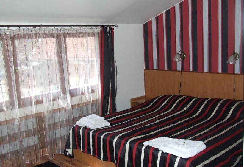 בית מלון כפרי Rákóczi Panzió