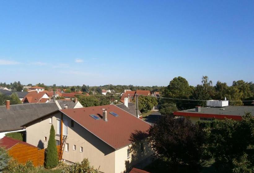 فندق Terezia Guesthouse