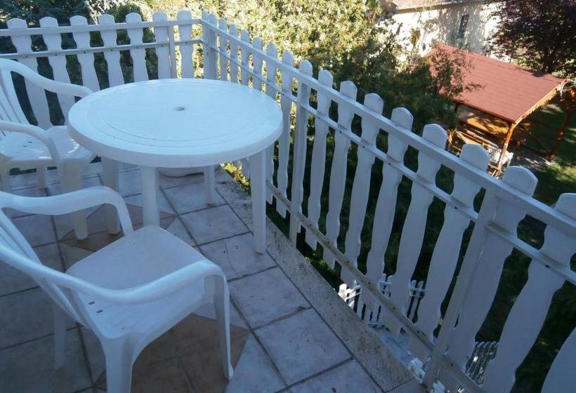 فندق Terezia Guesthouse