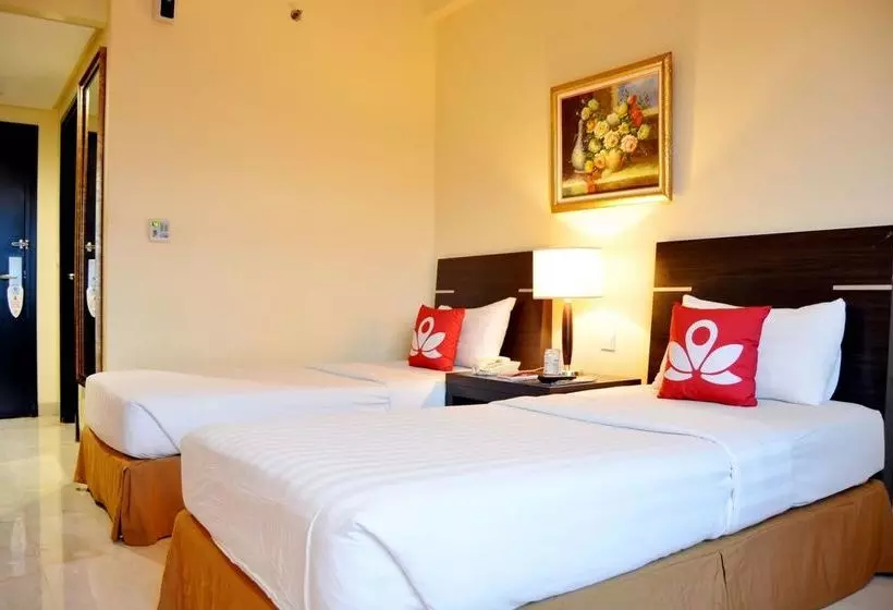 ホテル Zen Rooms Bandengan Selatan
