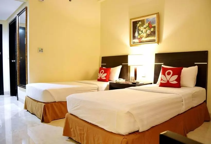 ホテル Zen Rooms Bandengan Selatan