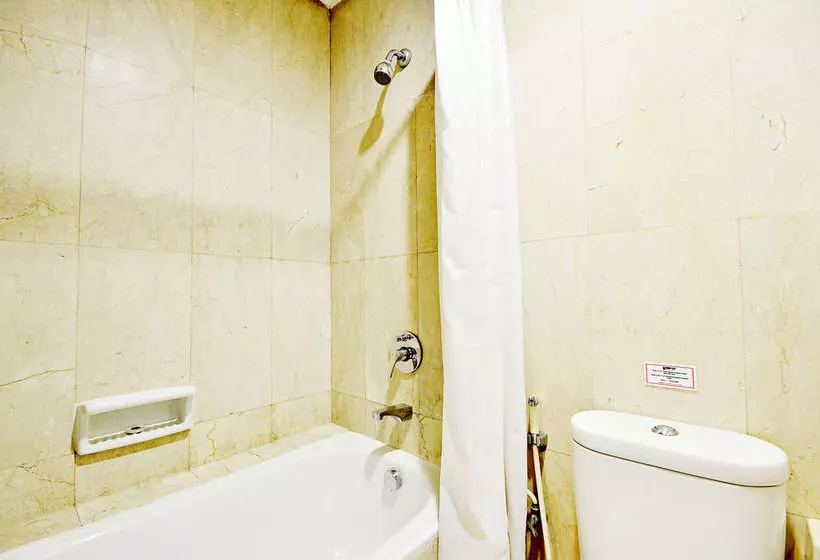 ホテル Zen Rooms Bandengan Selatan