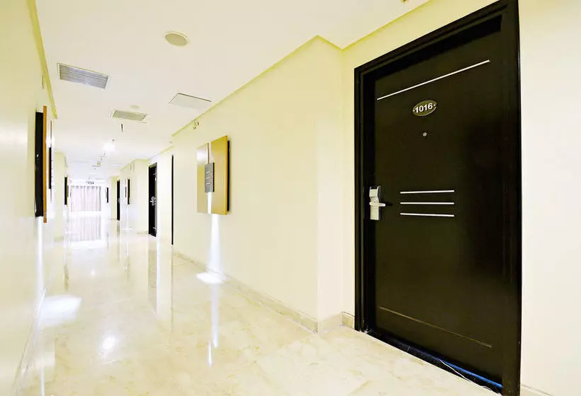 ホテル Zen Rooms Bandengan Selatan
