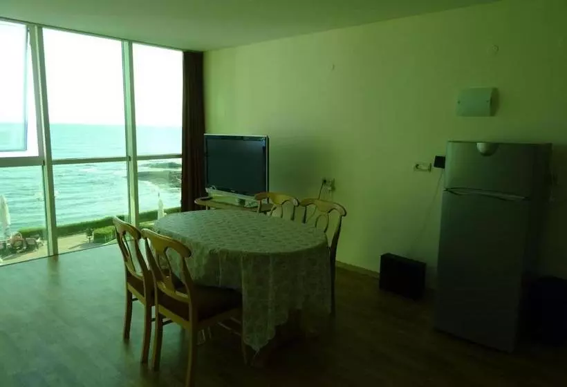 Lozenetz Beach Apartments