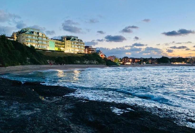 Lozenetz Beach Apartments