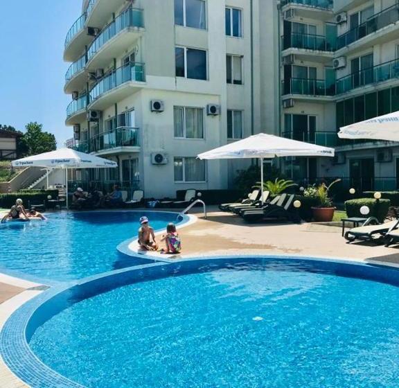 Lozenetz Beach Apartments