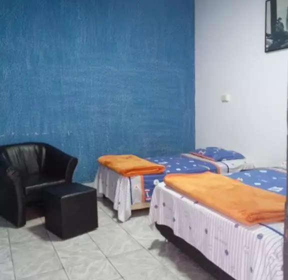 هتل کپسول El Viajero Hostel & Suítes 10