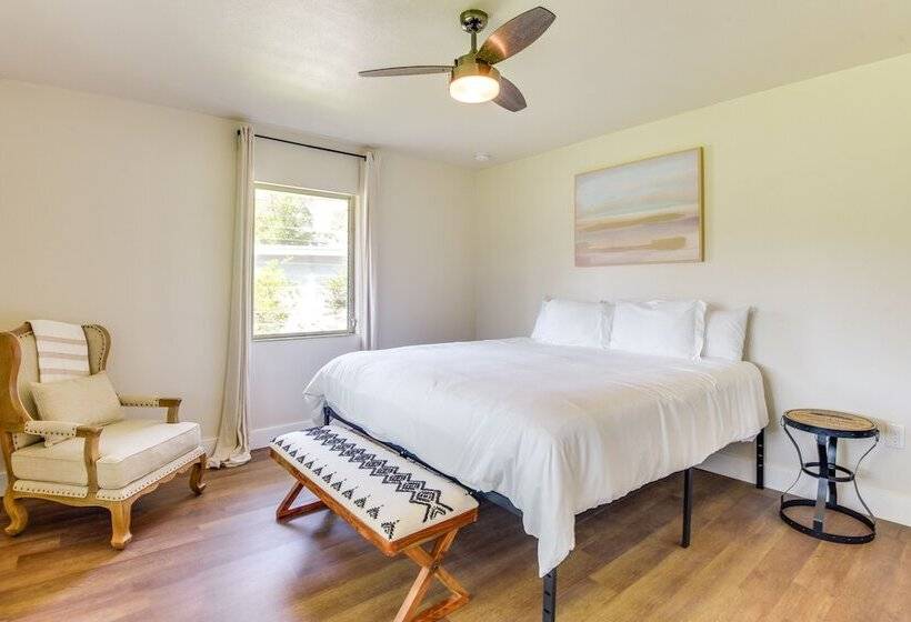 Bradenton Mid Century Charmer: 5 Mi To Beach!