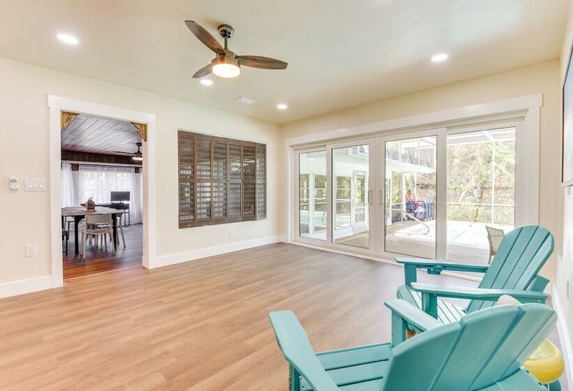 Bradenton Mid Century Charmer: 5 Mi To Beach!