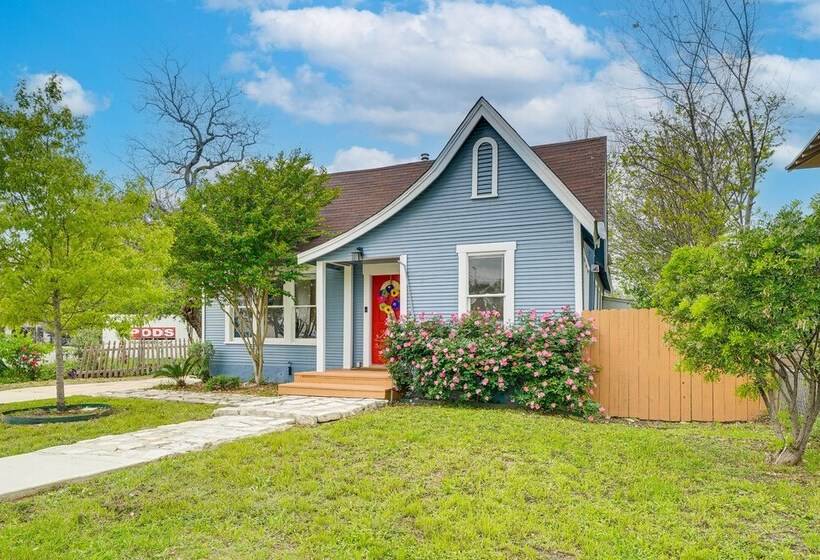 Cozy San Antonio Home W/ Grill ~ 5 Mi To Downtown!