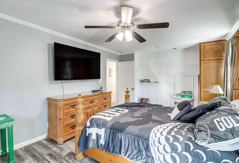 Charming Fairfield Bay Home On Golf Course